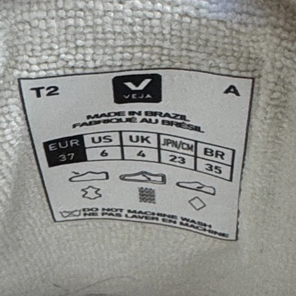 Veja CAMPO LEATHER WHITE NATURAL
Sneakers Running Shoes US 6 EUR 37 - Picture 9 of 10